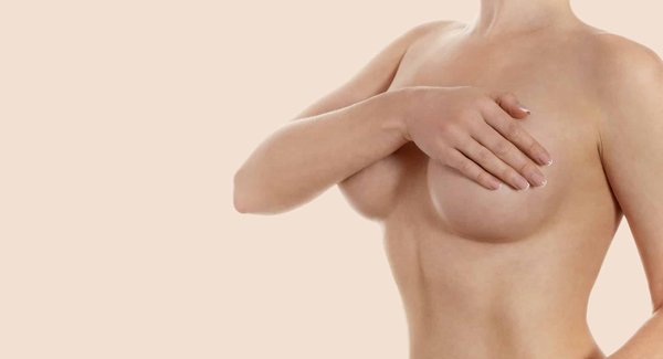 Augmentations mammaires : quelles sont les différentes techniques au choix ?